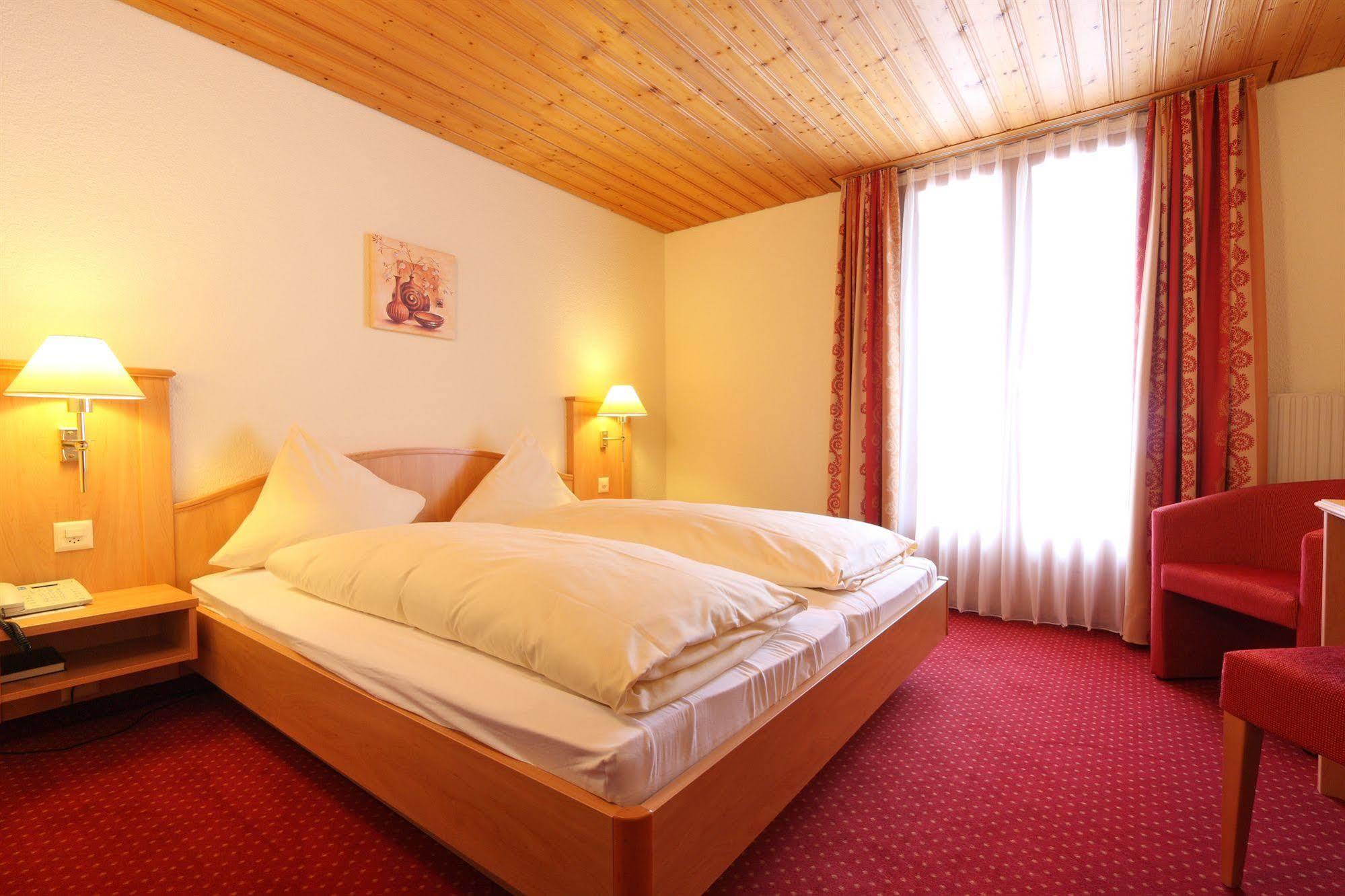 Bernerhof Swiss Quality Hotel Kandersteg Habitación foto